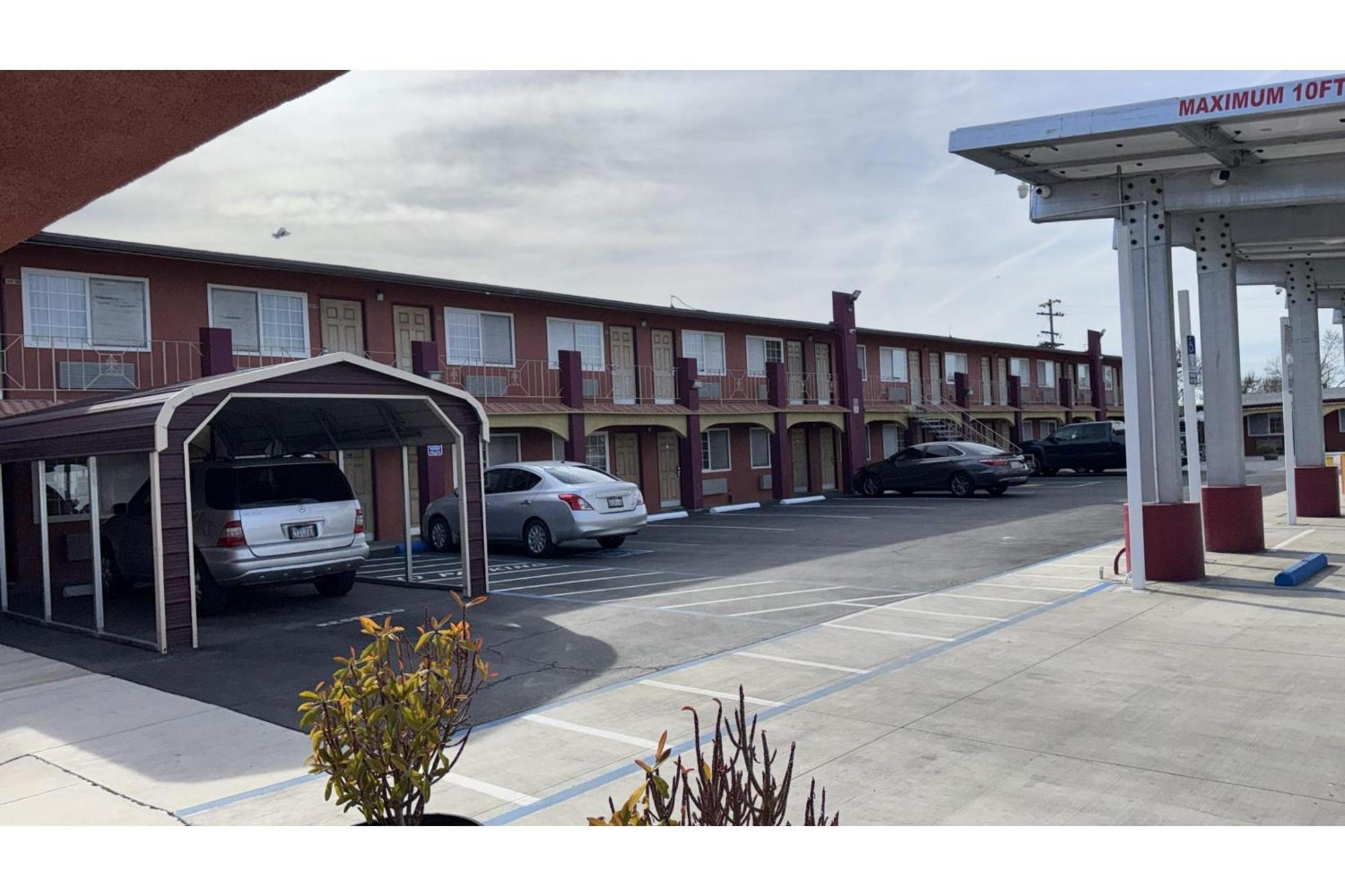 Sun Star Inn Los Banos Exterior foto